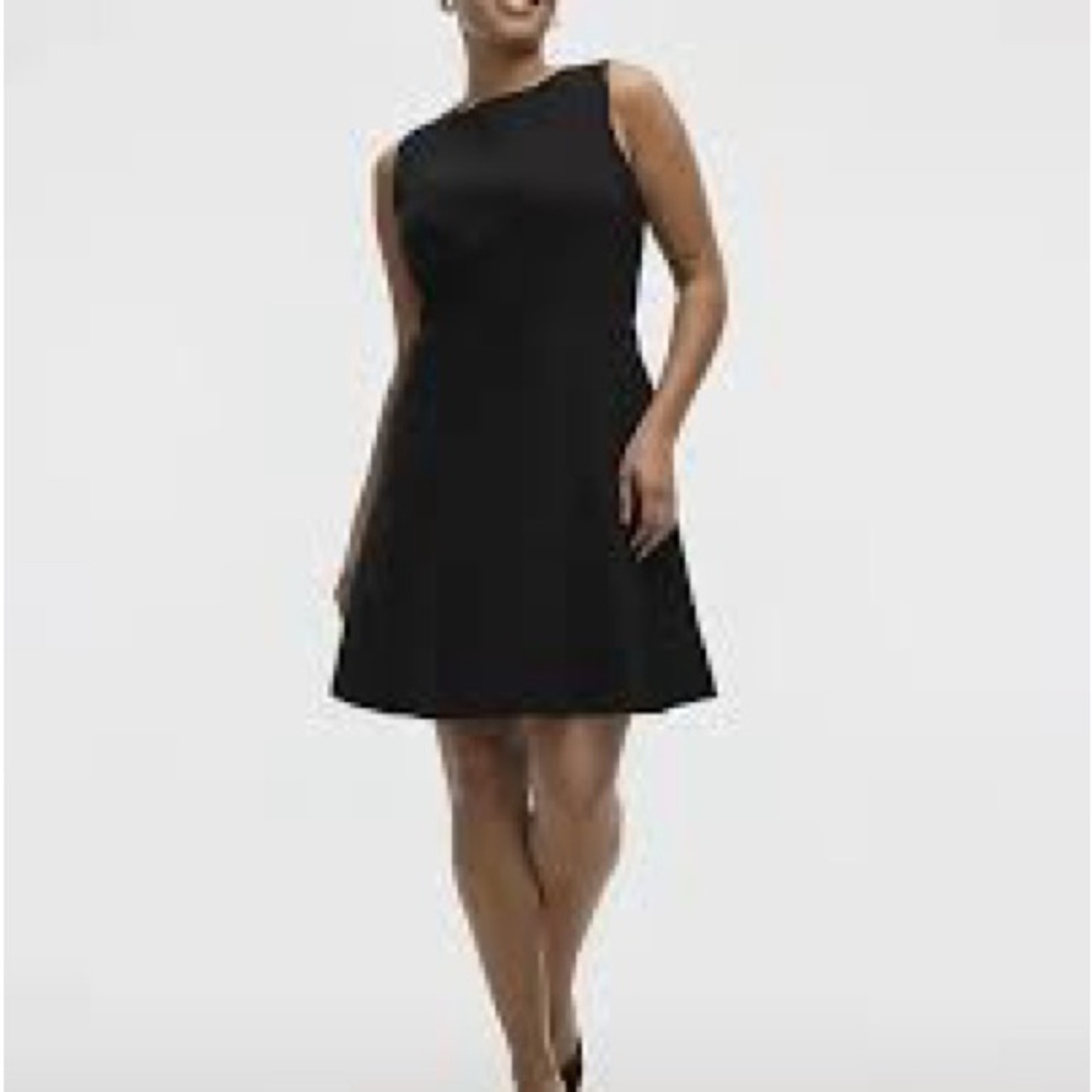RW&CO. Sleeveless Crewneck Little Black Dress